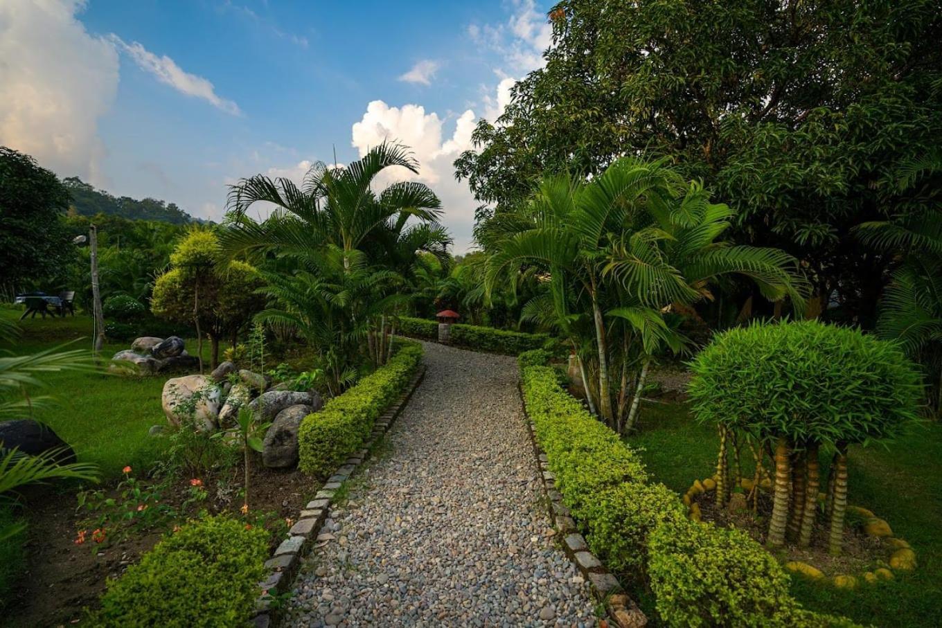 Corbett Wild Resorts & Spa Garjia Buitenkant foto